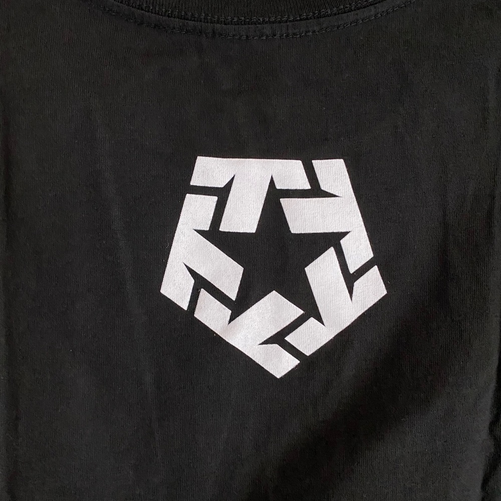 Tribal Gear Graffiti T-Shirt Kaws Banksy RVCA Obey - Picture 3 of 3